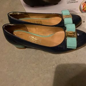 salvatore ferragamo pumps